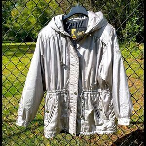 SKEA women’s hooded winter parka in silver